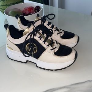 Michael Kors runners in excellent condition